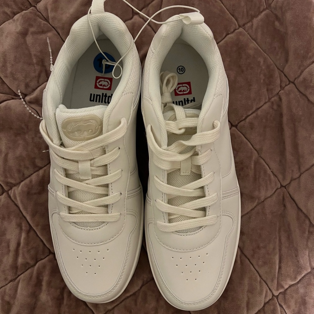 Ecko Unlimited White Sneakers Minimalist Design